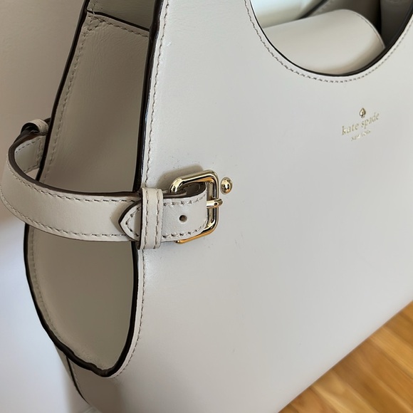 EUC Kate Spade Cream top handle Handbag. Used a few times. - Picture 3 of 8